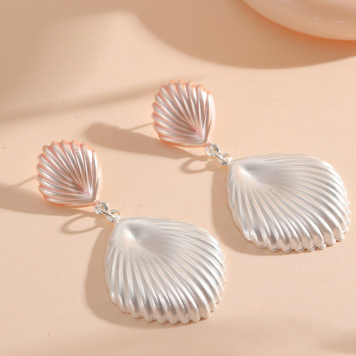 Ladies Hanging Earrings in Elegant Shell Design Land Girl