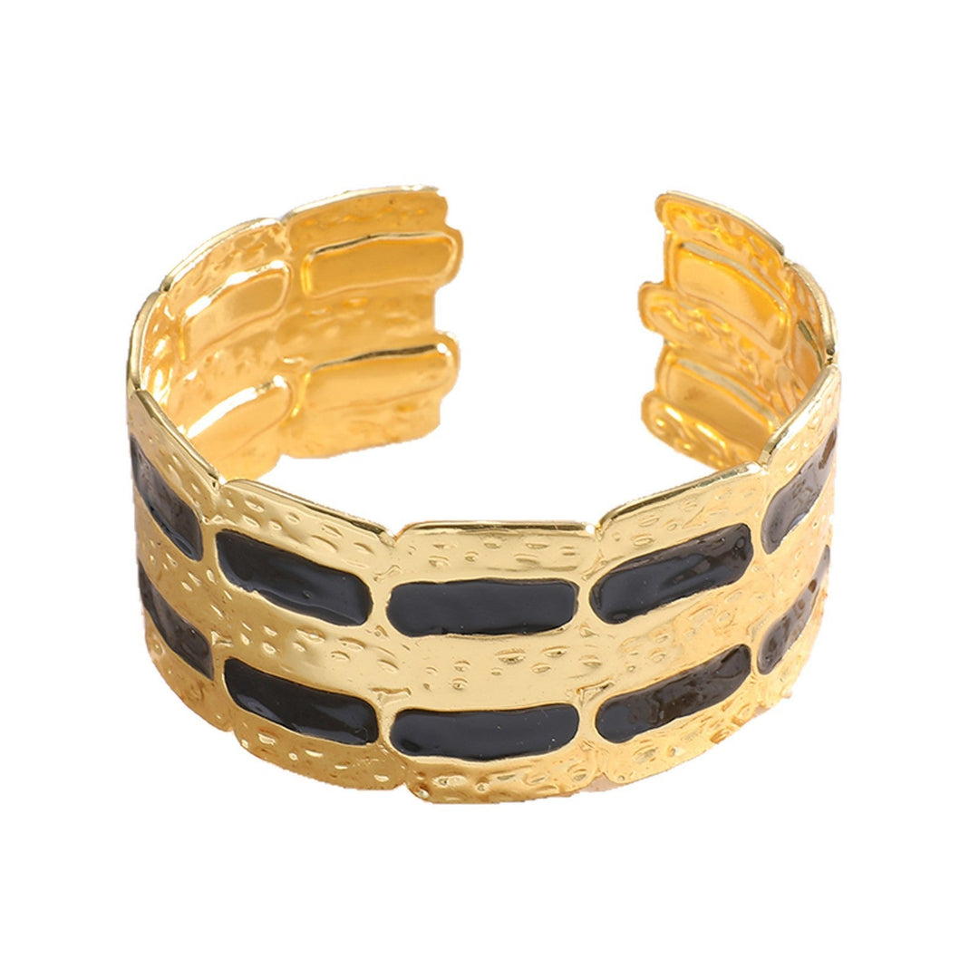 Women's Elegant and Stylish Arm Cuff Land Girl