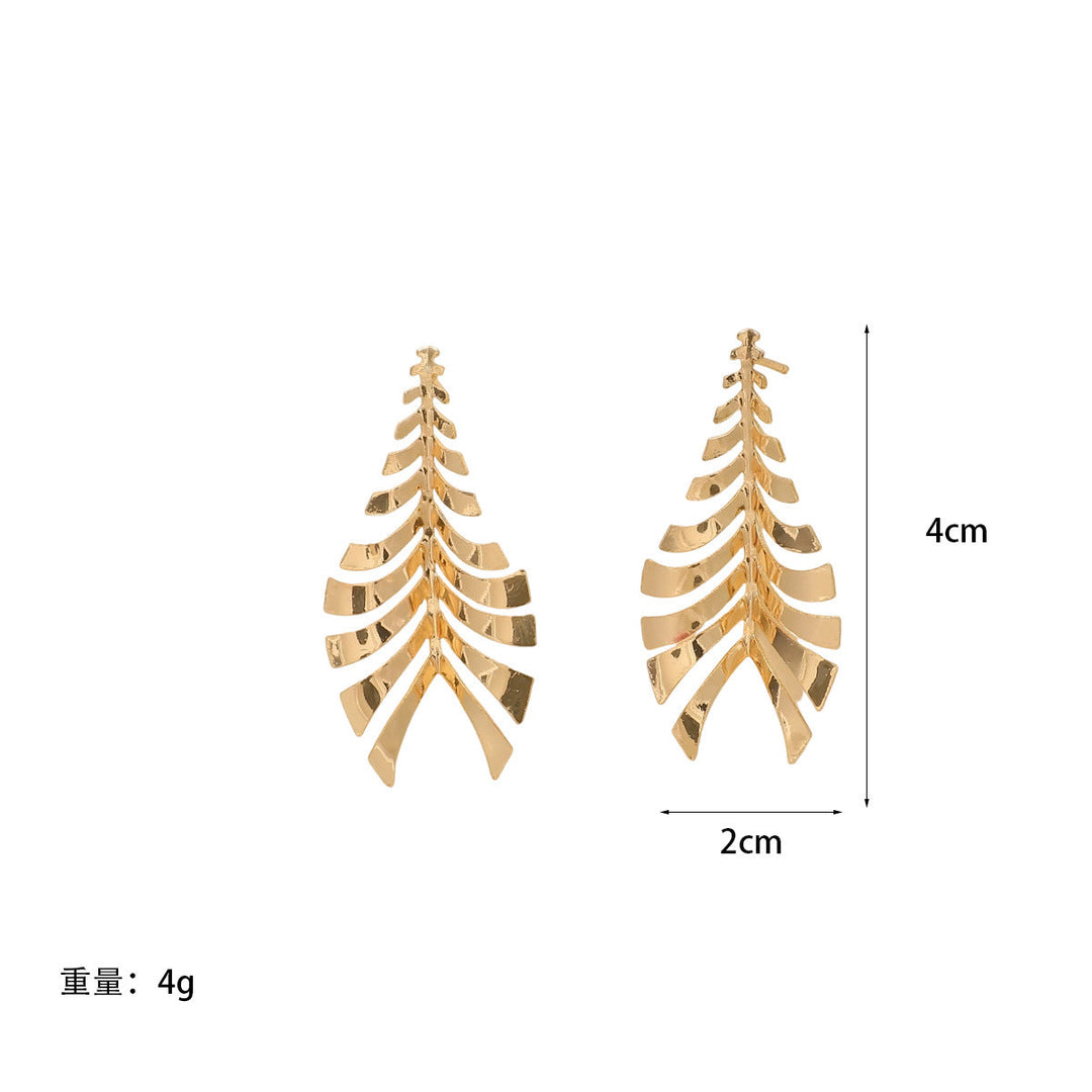 Women Hanging Earrings in Elegant Leaf Design Land Girl