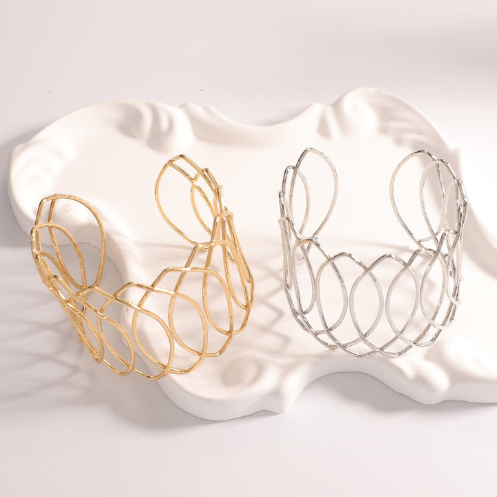 Women Open Bangle with Artfully Curved Design Land Girl