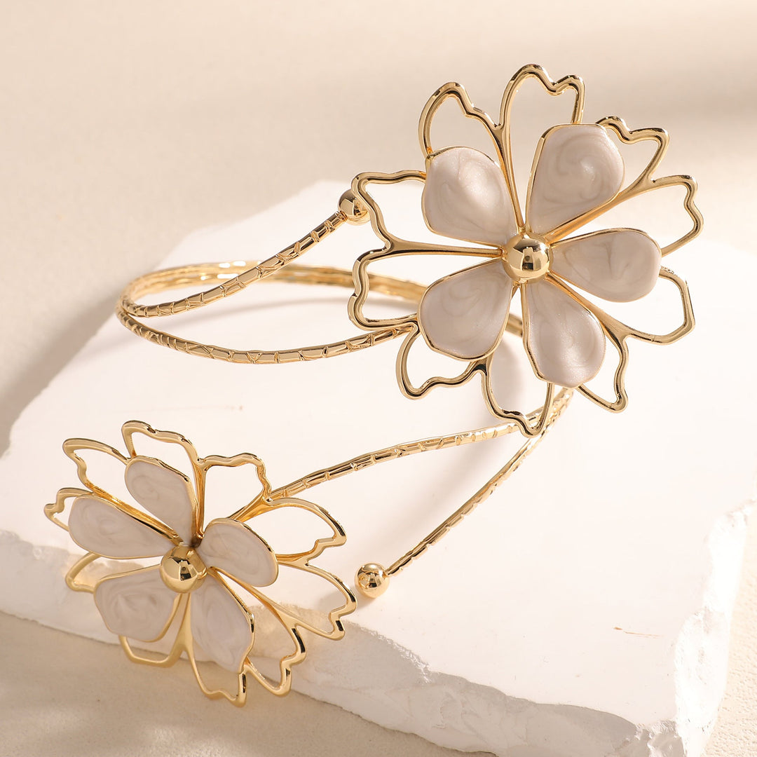 Ladies bracelet with artistic flower design Land Girl