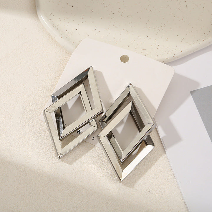 Women's Hanging Earrings with Square Design and Glossy Surface Land Girl