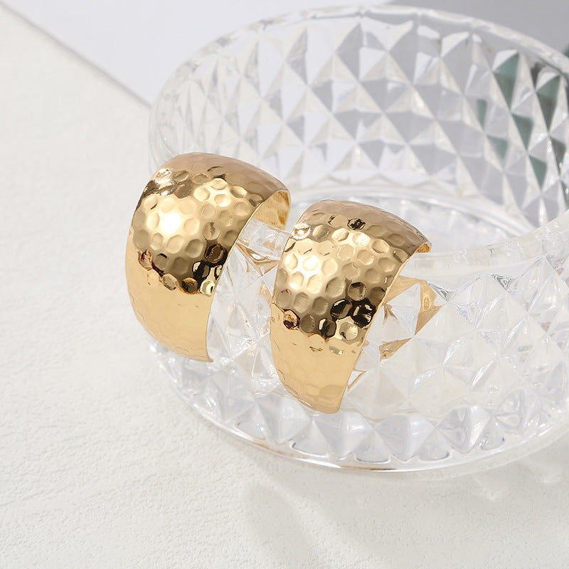 Women High-Quality Bracelets with Artistic Pattern Land Girl
