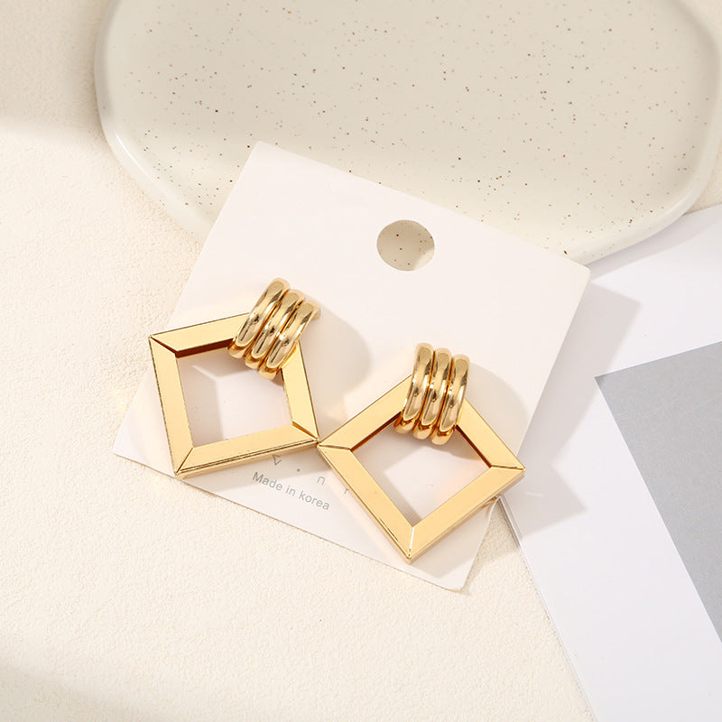Women's Hanging Earrings with Square Design and Glossy Surface Land Girl