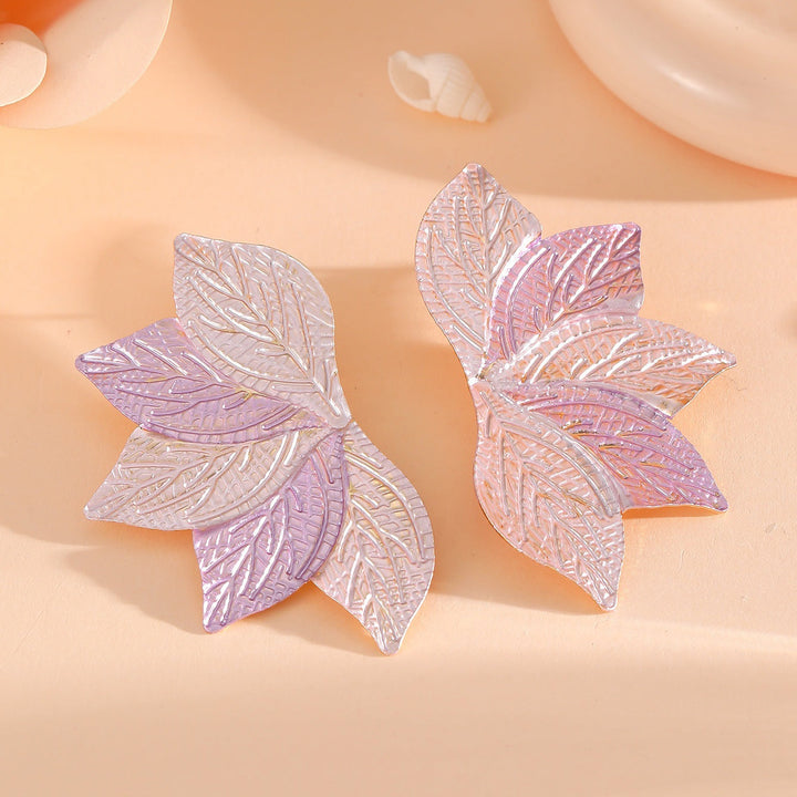 Women’s hair accessory with elaborate leaf design Land Girl
