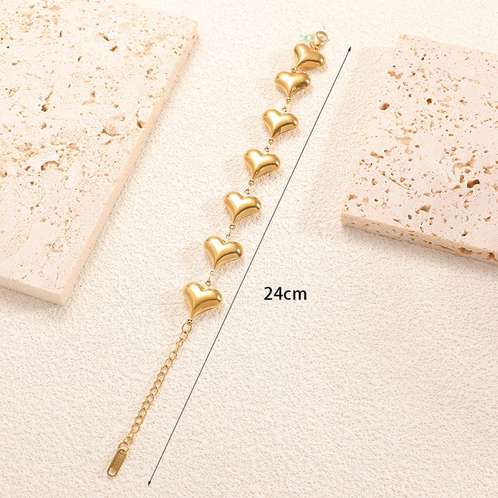 Ladies' bracelet with elegant heart design and fine link chain Land Girl