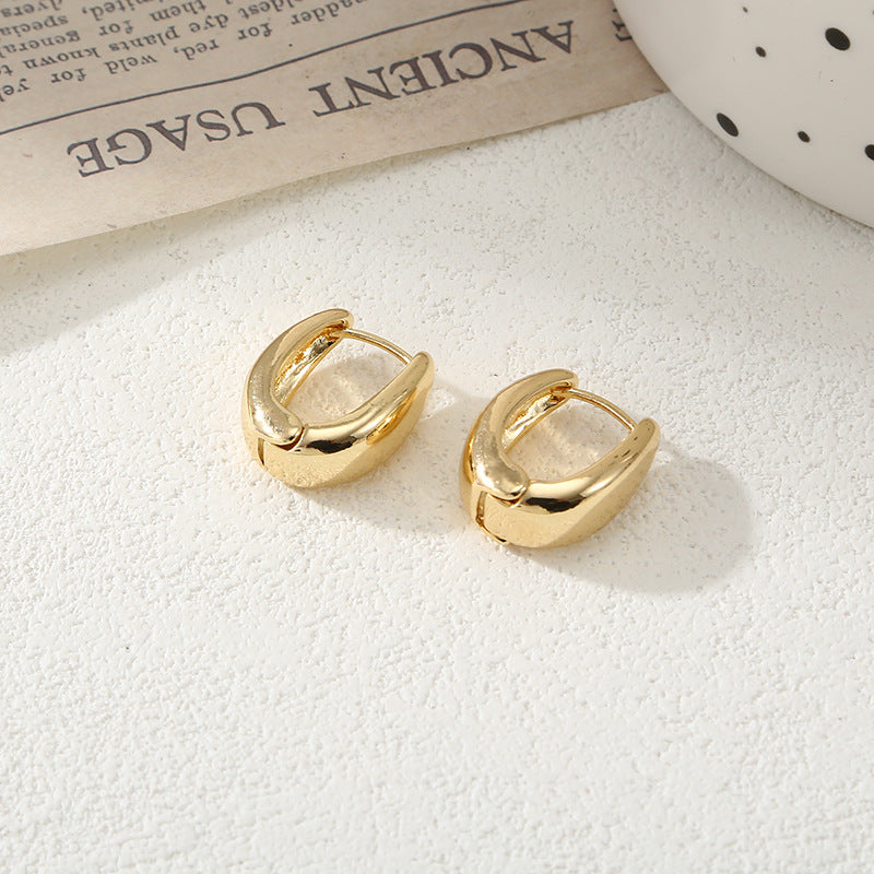 Women's Hoop Earrings with Elegant Curved Design Land Girl