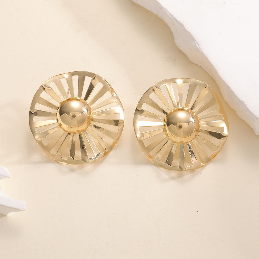 Ladies fashionable statement earrings with luxurious, geometric design Land Girl