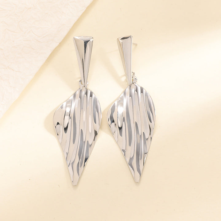 Women's Hanging Earrings in Stylish Leaf Design Land Girl