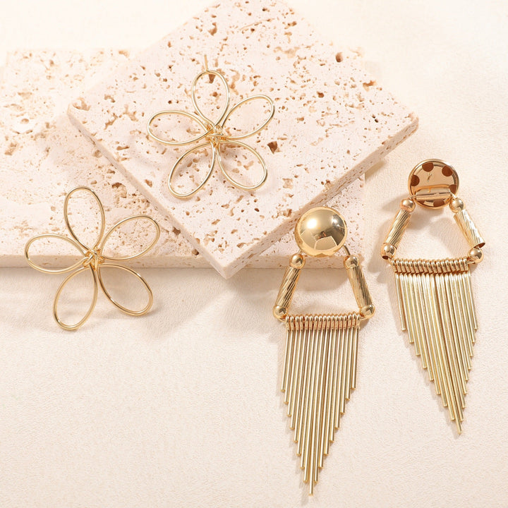 Ladies Hanging Earrings in Artistic Flower Design Land Girl