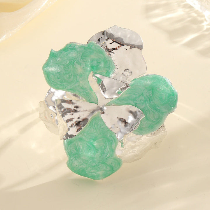 Women's flower-shaped ring made of shiny metal and high-quality epoxy resin Land Girl