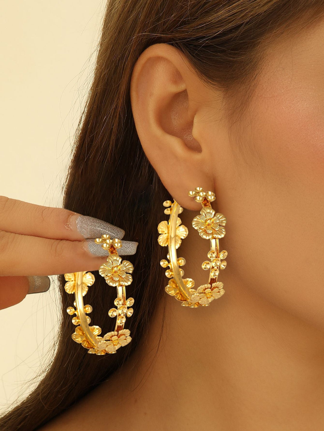 Women artistically designed hoops Land Girl