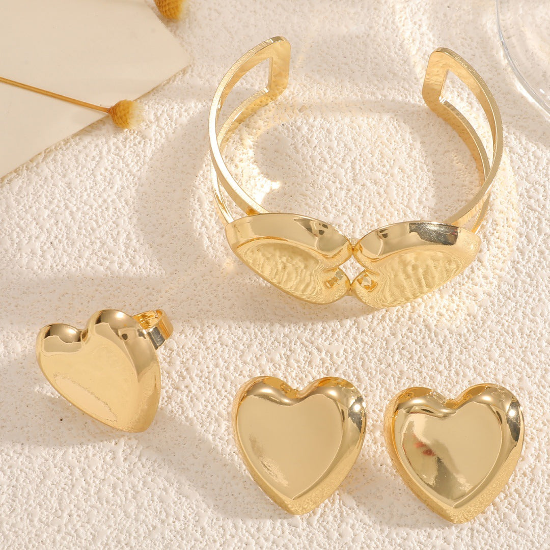 Women's Open Bangle with Elegant Heart Shape Land Girl
