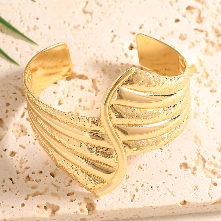 Ladies Open Bangle with Artistic Coral Pattern Land Girl