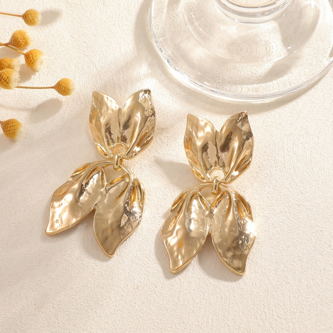 Ladies earrings in elegant leaf design Land Girl