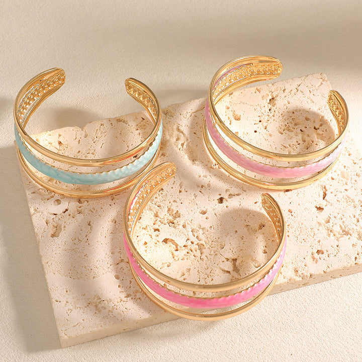 Women Open Bangle with Artistic Relief Design Land Girl
