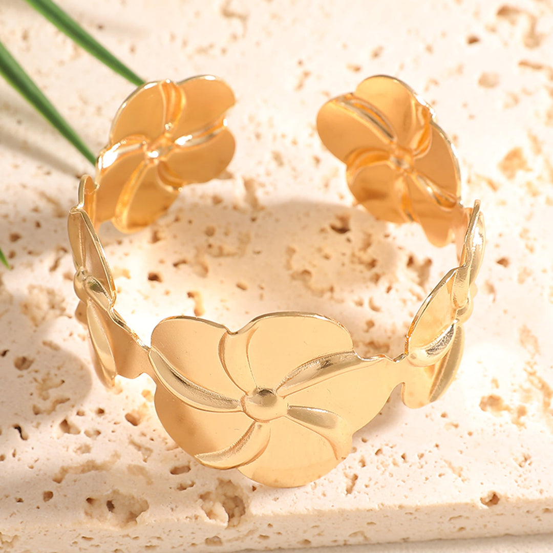 Ladies Open Bangle with Artistic Coral Pattern Land Girl