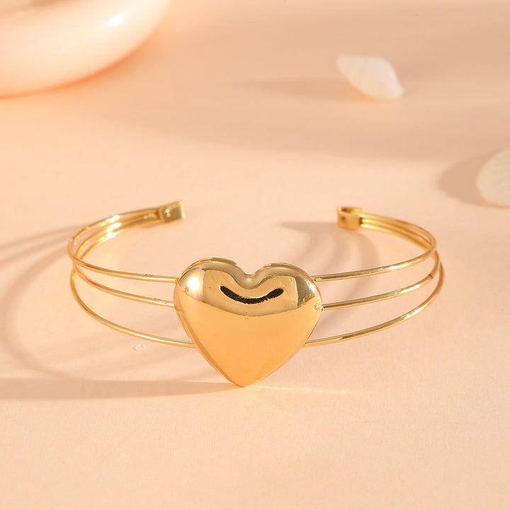 Women's bracelet with intricate bow design Land Girl