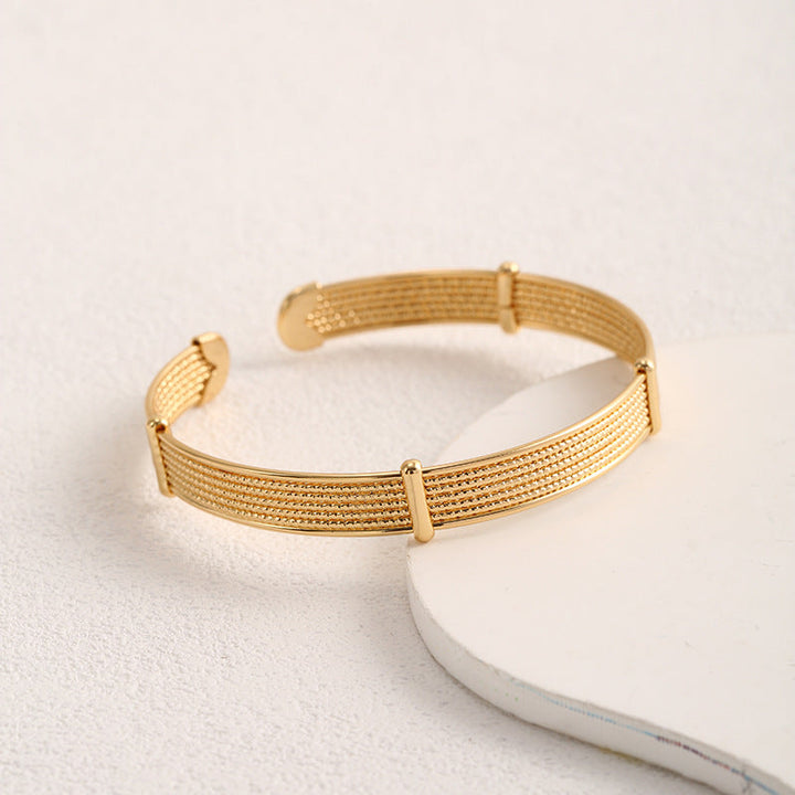 Ladies Open Bangle with Elegant Structure Design Land Girl
