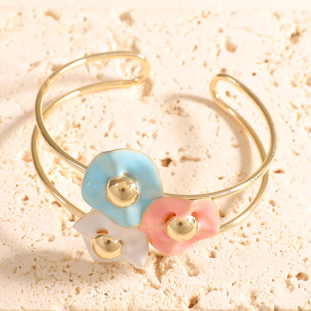 Women's bangle with elaborate floral design Land Girl