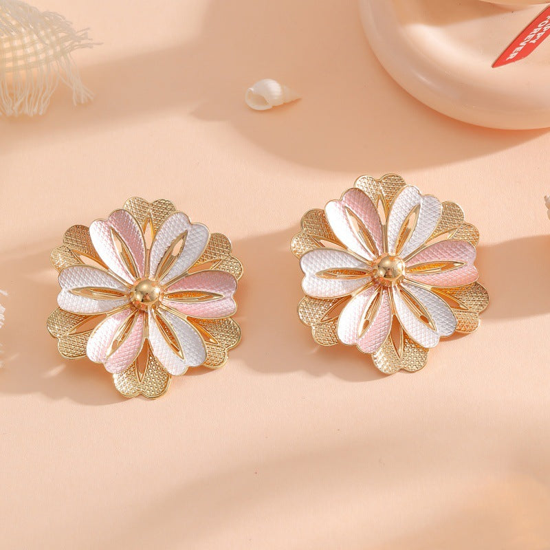 Ladies Hair Clips with Artistic Flower Design Land Girl