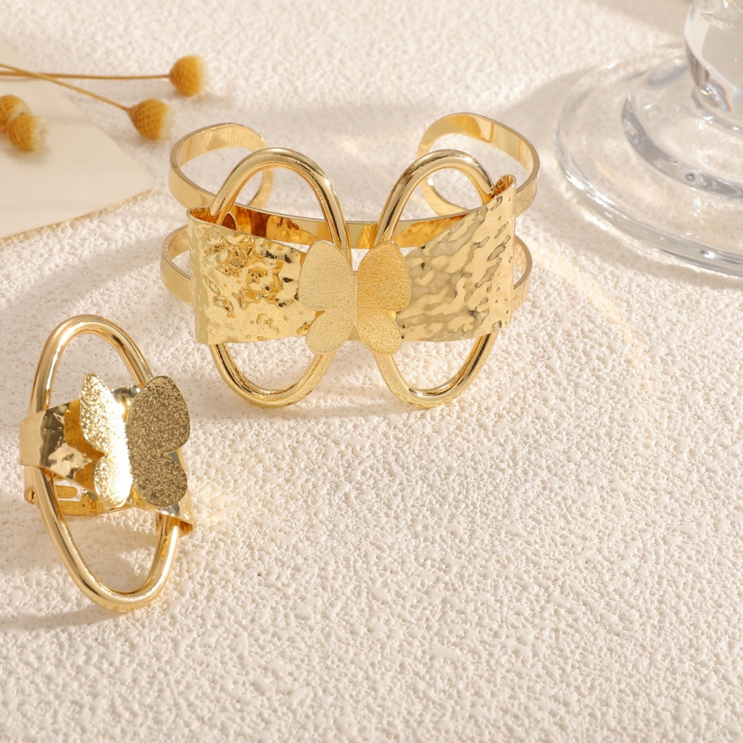 Women's bracelet with ornate butterfly design Land Girl
