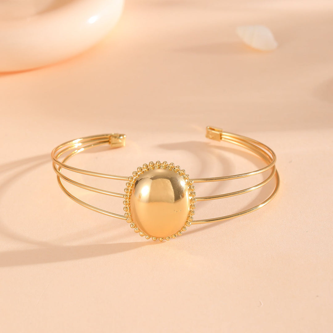 Women's bracelet with intricate bow design Land Girl