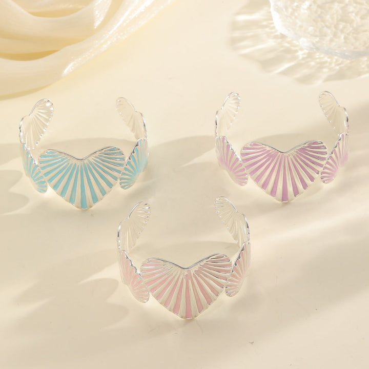Women's bracelet with artistic shell motif Land Girl