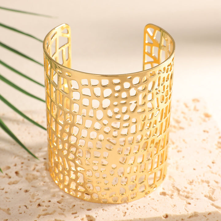 Ladies Open Bangle with Artistic Coral Pattern Land Girl