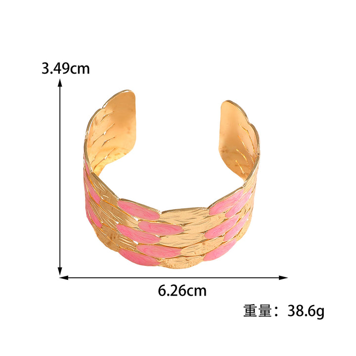Ladies bracelet with intricate floral design Land Girl