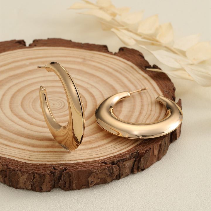 Women's Hanging Earrings in Modern Crescent Design Land Girl