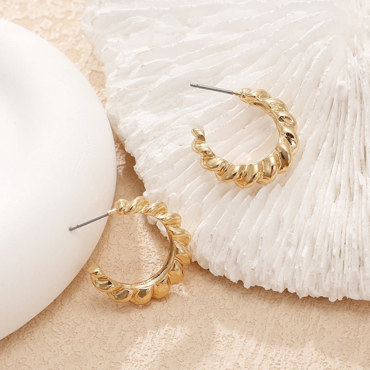 Women Hanging Earrings with Elegant Wave Design Land Girl
