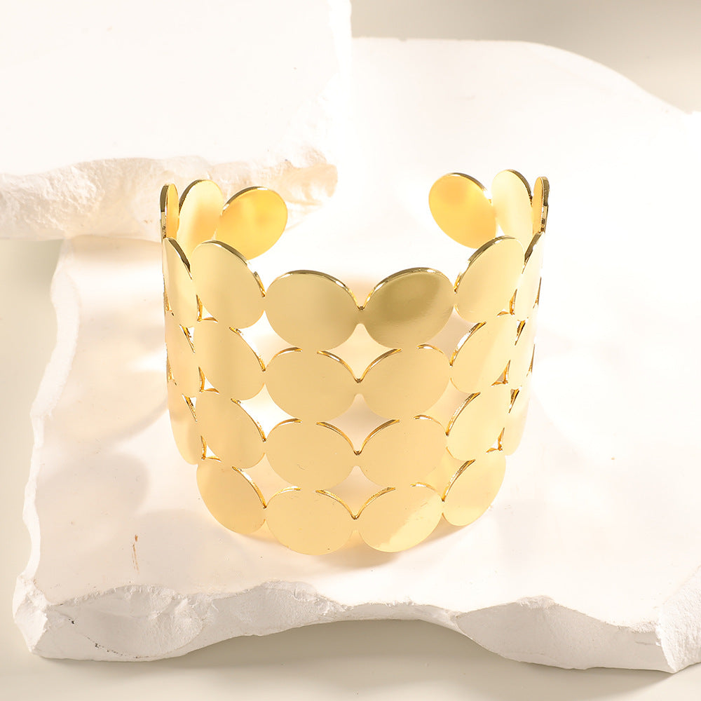 Women Open Bangle with Artistic Relief Design Land Girl