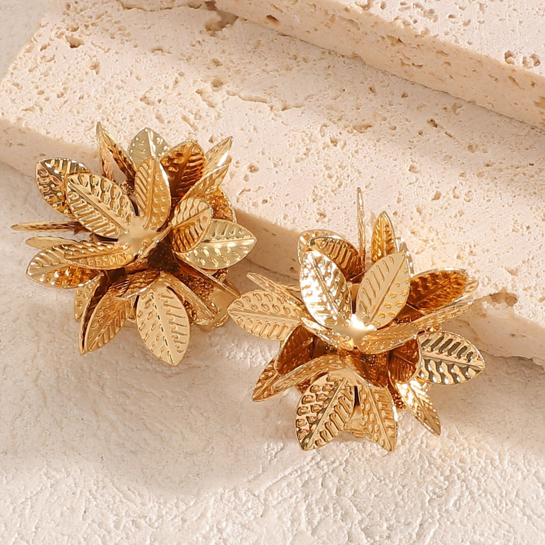 Women's hair clips in luxurious leaf design Land Girl