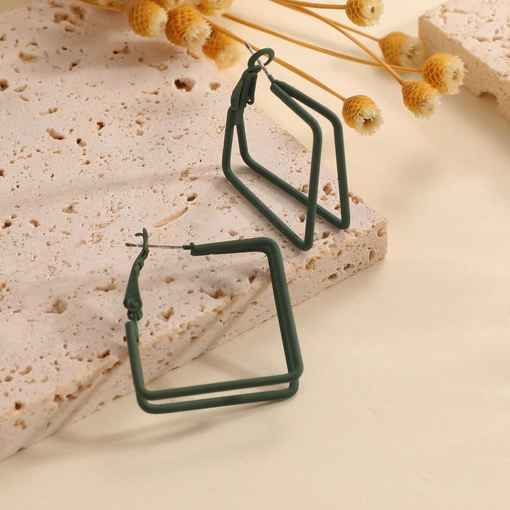 Women Geometric Earrings made of high-quality metal Land Girl