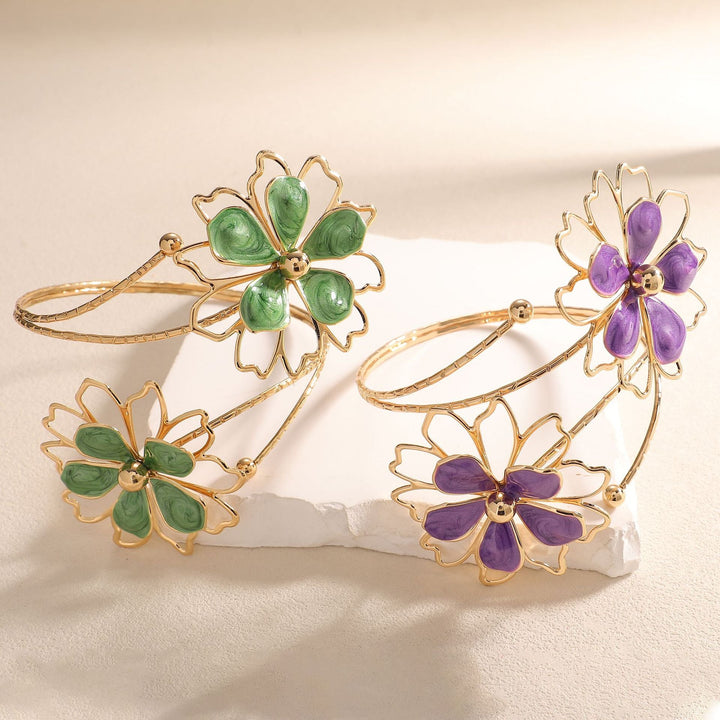 Ladies bracelet with artistic flower design Land Girl