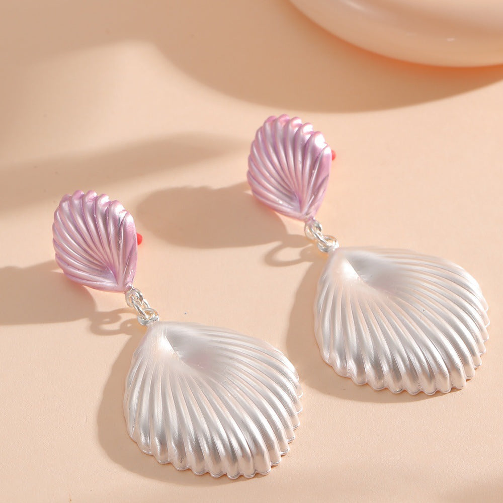 Ladies Hanging Earrings in Elegant Shell Design Land Girl