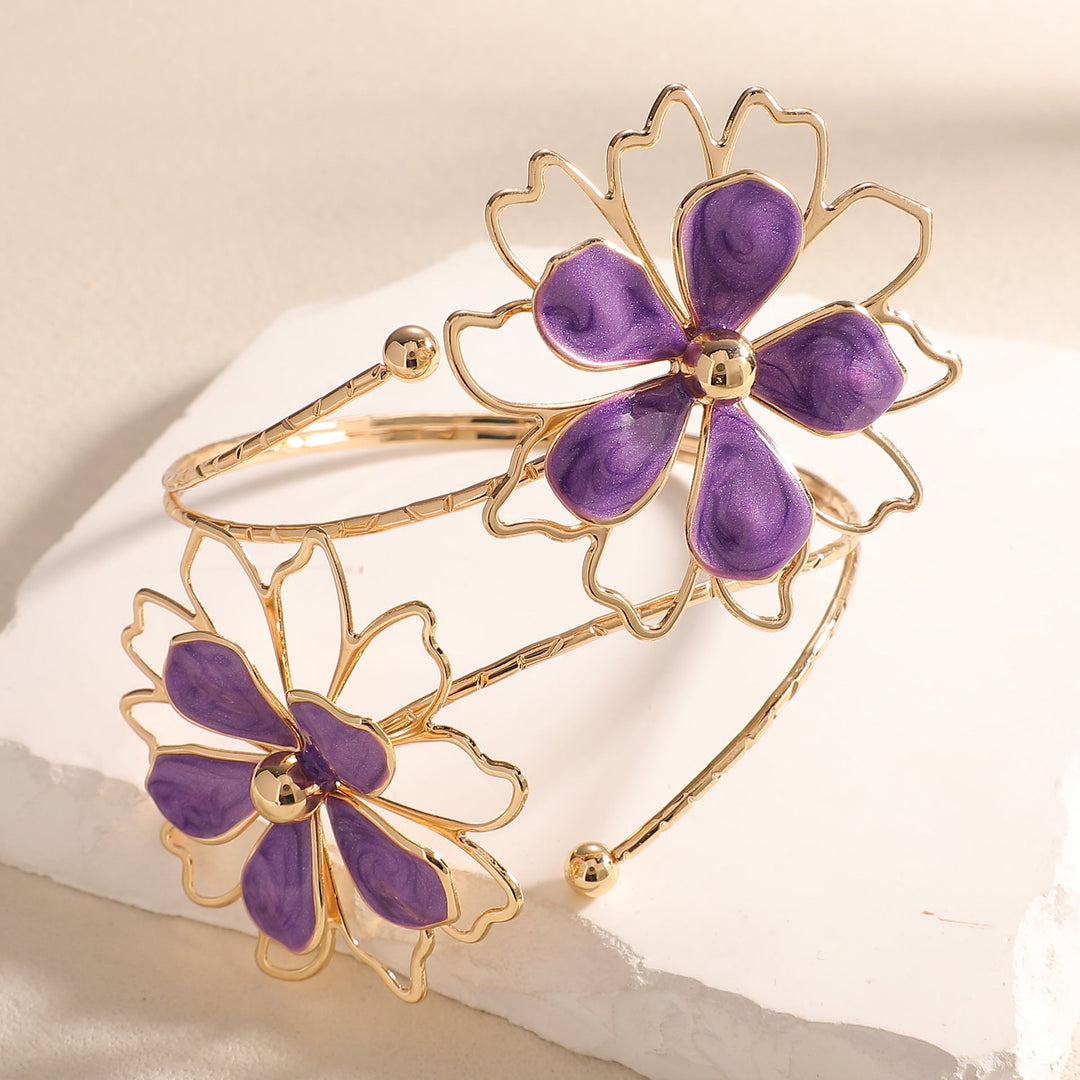 Ladies bracelet with artistic flower design Land Girl