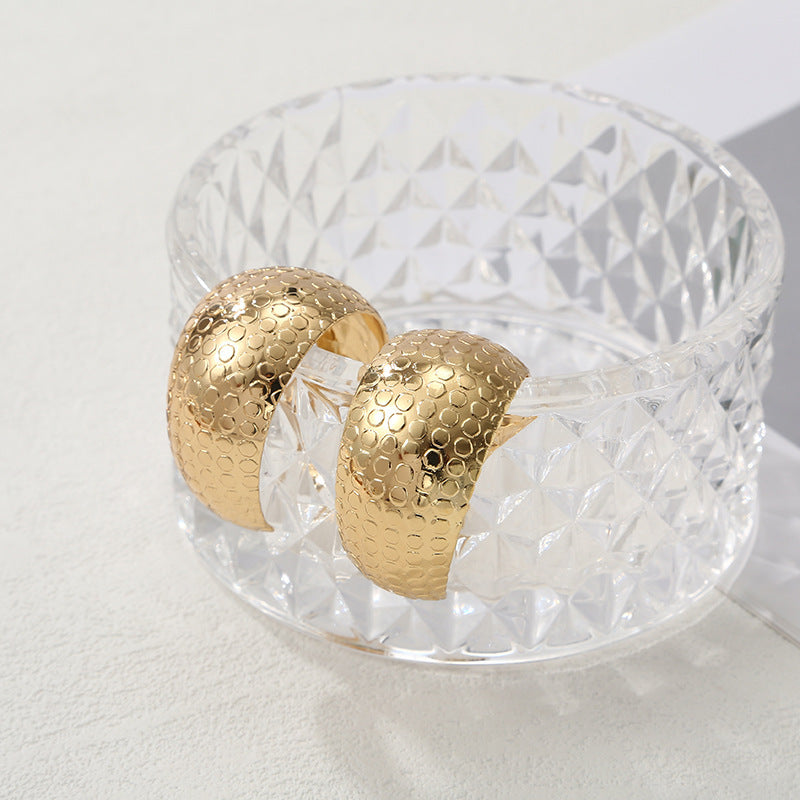 Women's hoops with elegant, modern design Land Girl