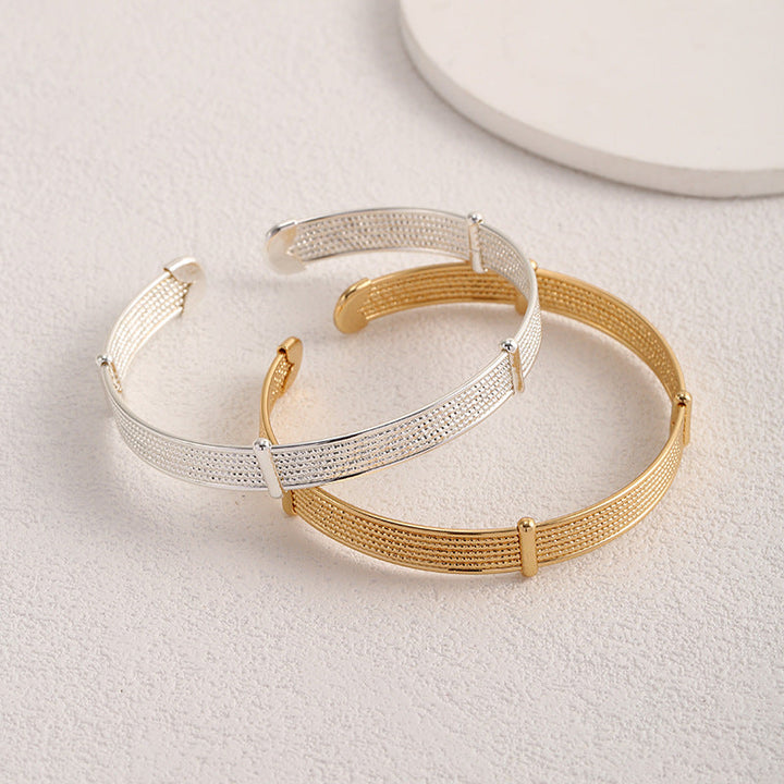 Ladies Open Bangle with Elegant Structure Design Land Girl