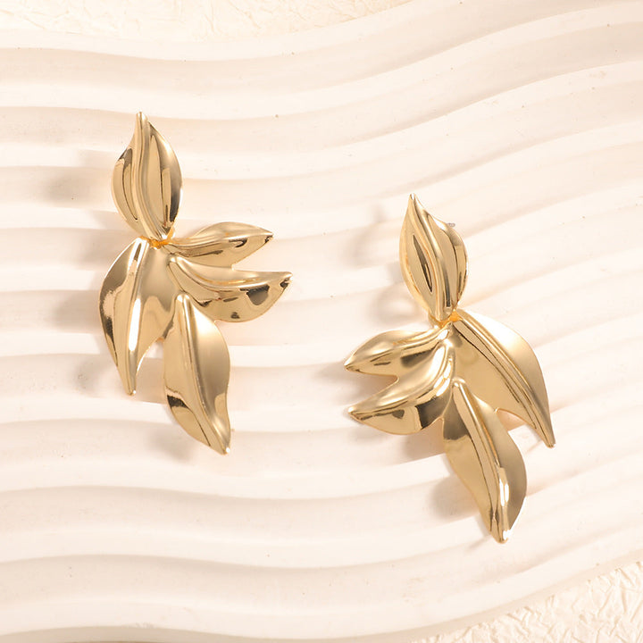 Women’s earrings with elegant leaf design Land Girl