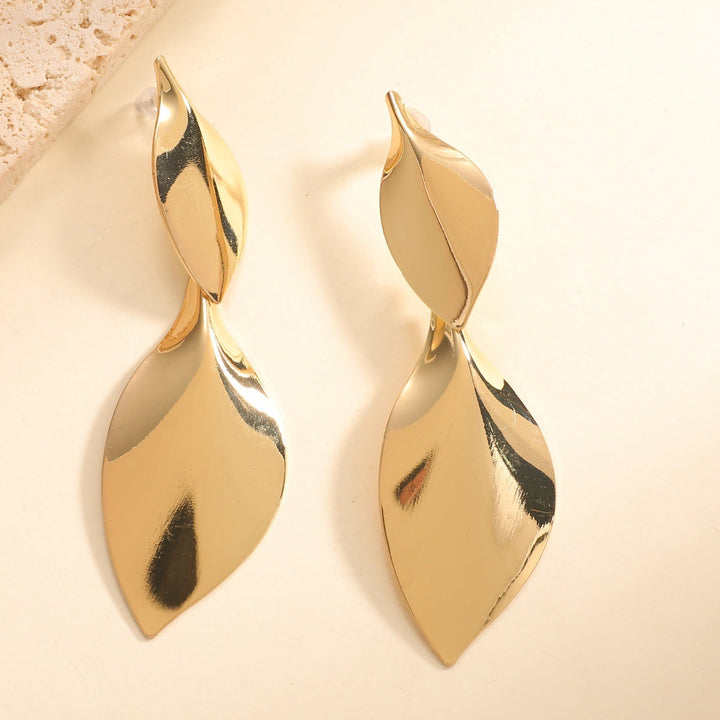 Women Hanging Earrings with Elegant Leaf Shape and Luxurious Finish Land Girl