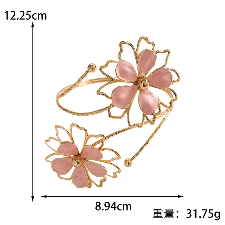 Ladies bracelet with artistic flower design Land Girl