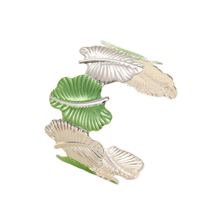 Women’s bracelet with elaborate leaf design Land Girl