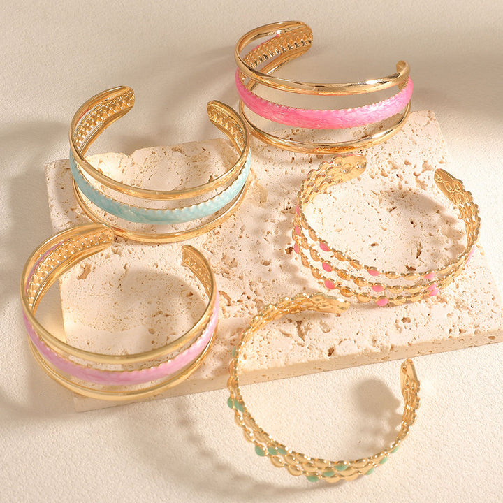 Women Open Bangle with Artistic Relief Design Land Girl