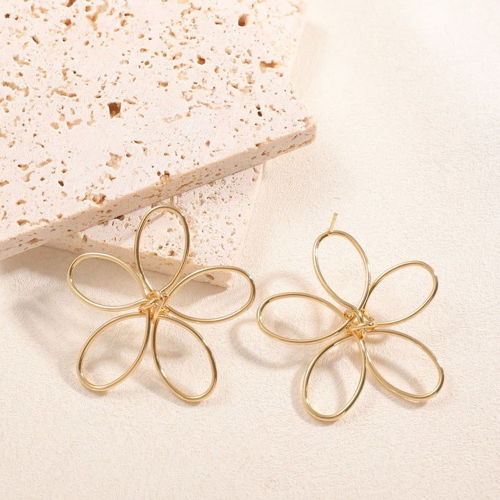 Ladies Hanging Earrings in Artistic Flower Design Land Girl