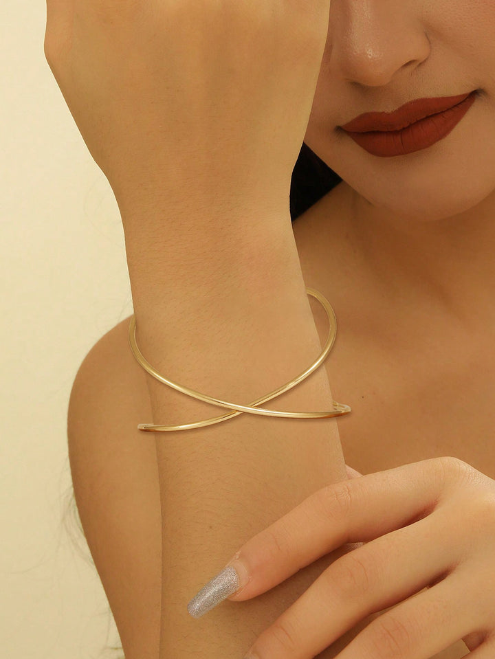 Ladies' bangle with elegant curved design Land Girl