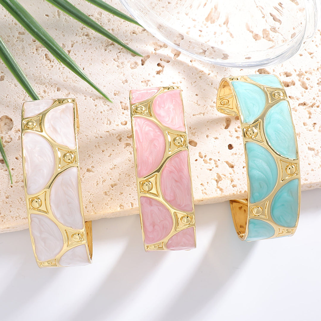 Women's cuff bracelet with artistic design Land Girl