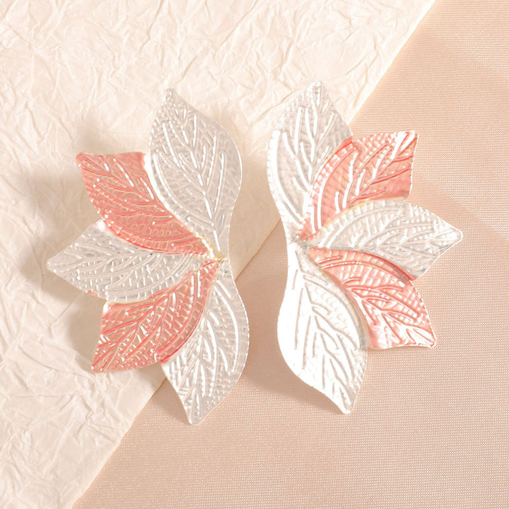 Women’s hair accessory with elaborate leaf design Land Girl