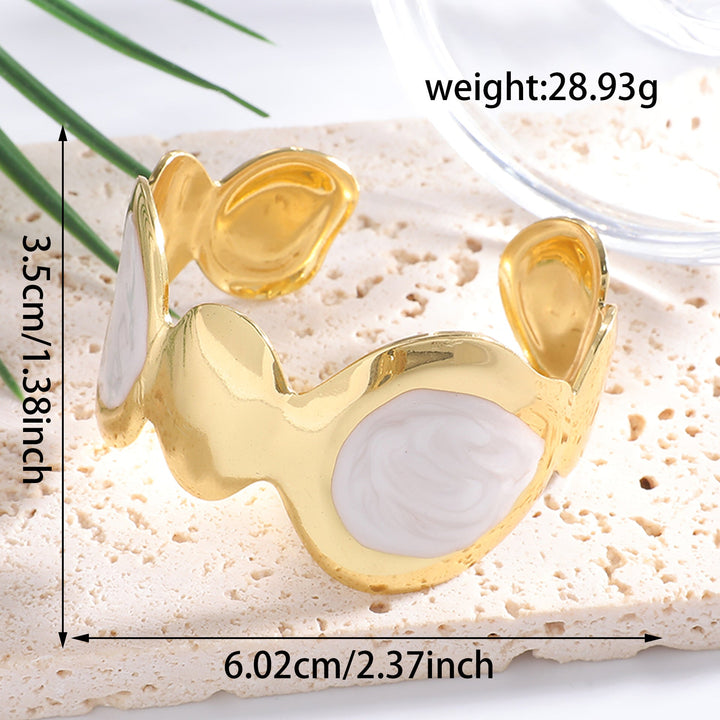 Ladies Open Bangle with Artistic, Curved Design Land Girl